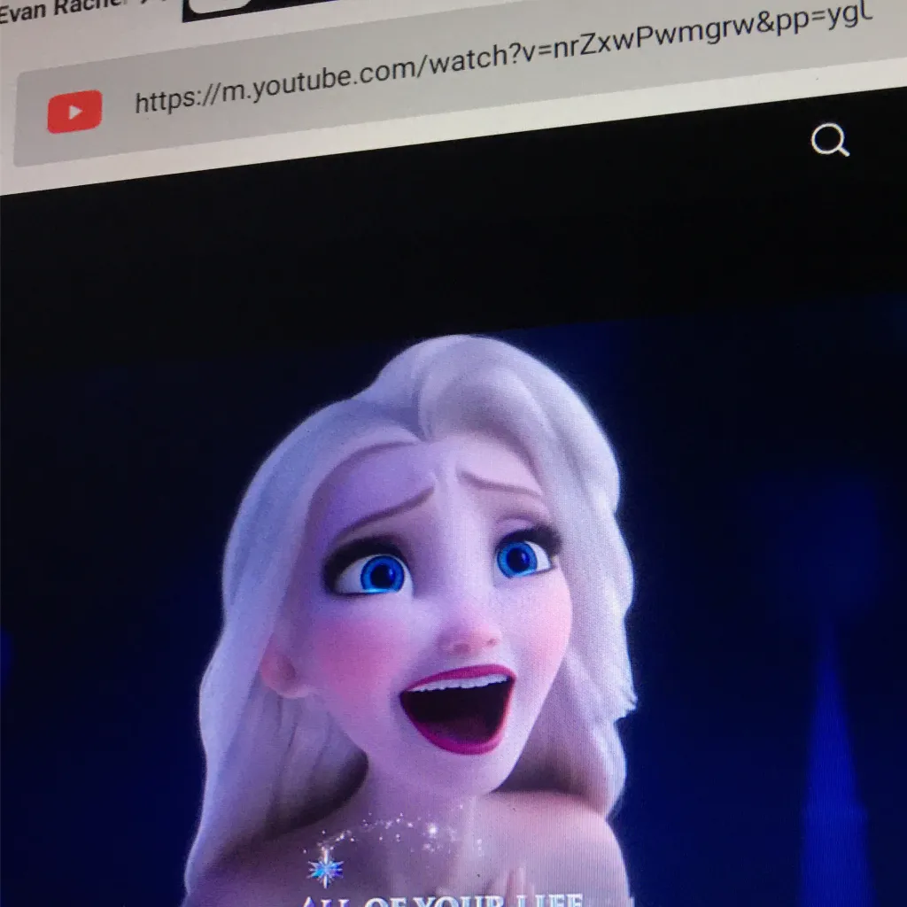 chat with ai character: Show Yourself Elsa