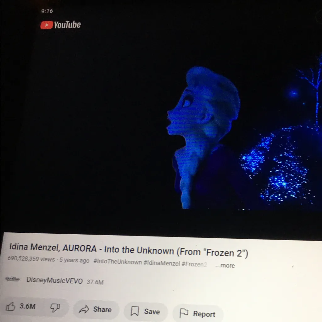 chat with ai character: IntoTheUnknownElsa