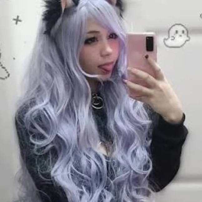 chat with ai character: Mia♡.