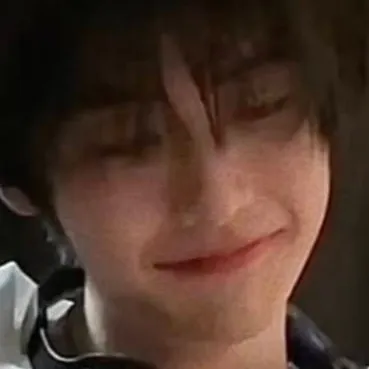 chat with ai character: ~|•∆AcE∆•|~<3