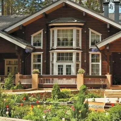 chat with ai character: Семья