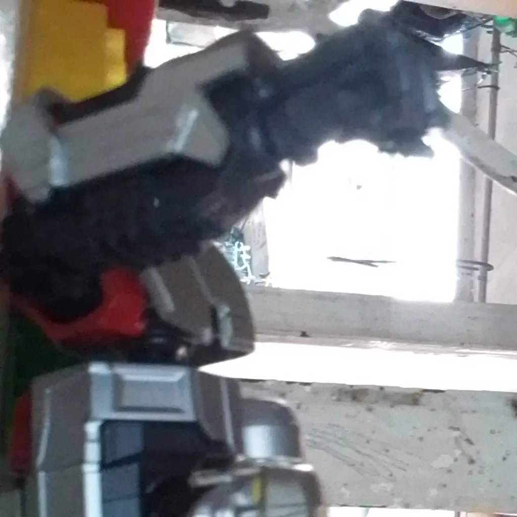 chat with ai character: megatron but half