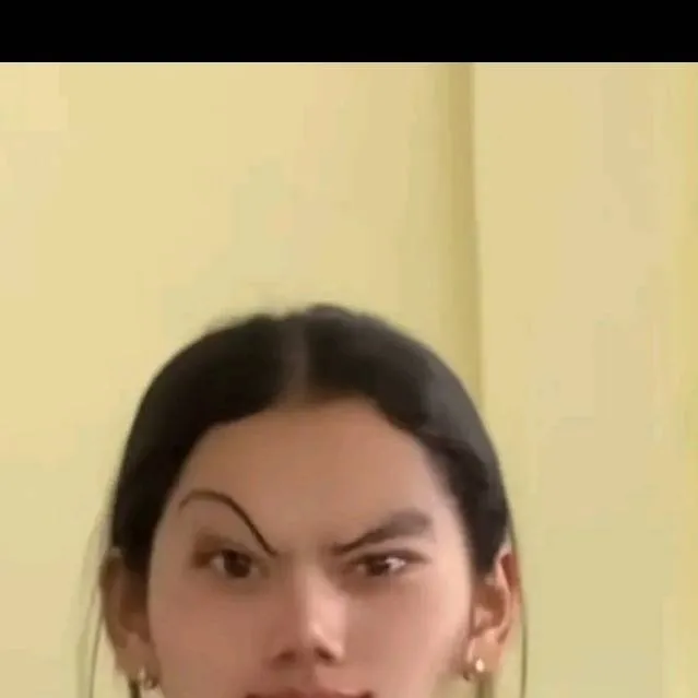 chat with ai character: arepas 🫓😎👍