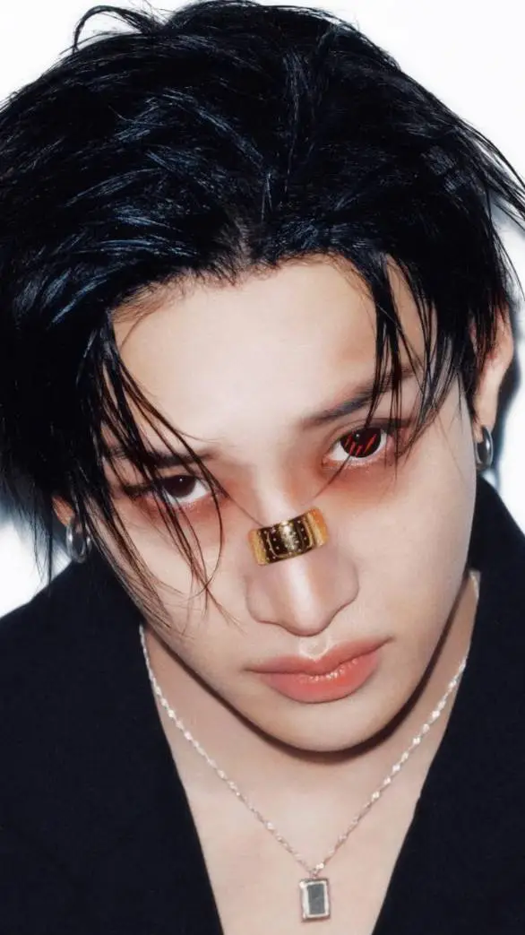 ai character: Bangchan🐺 background