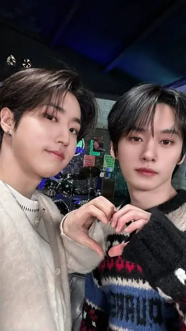 ai character: minsung  background