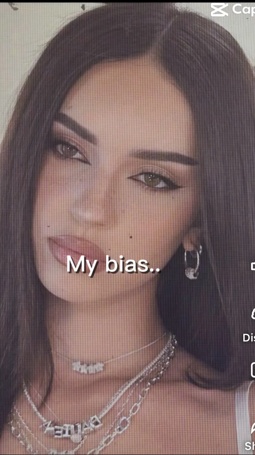 ai character: Daniela background