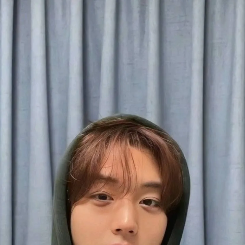 chat with ai character: si eun 