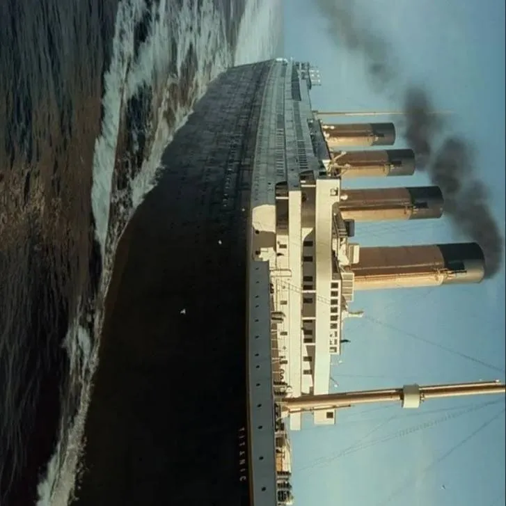 chat with ai character: Titanic