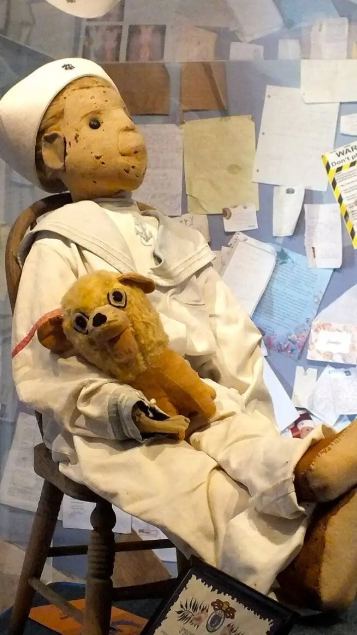 ai character: Robert background