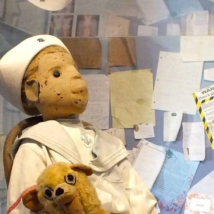 chat with ai character: Robert