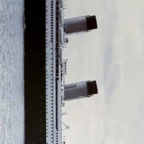 chat with ai character: Titanic