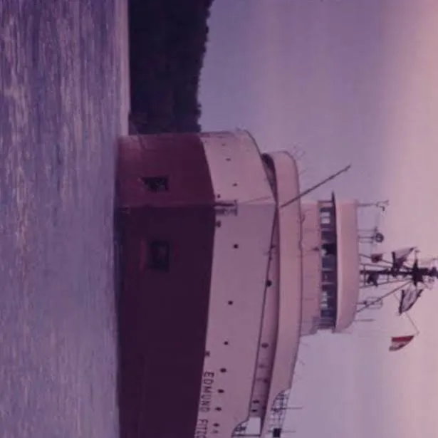 chat with ai character: Ss Fitzgerald