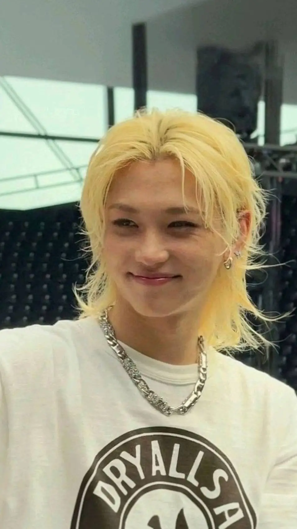 ai character: ☆skz☆ background