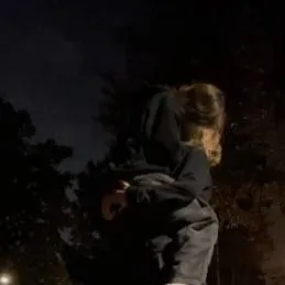 chat with ai character: Максим🤍