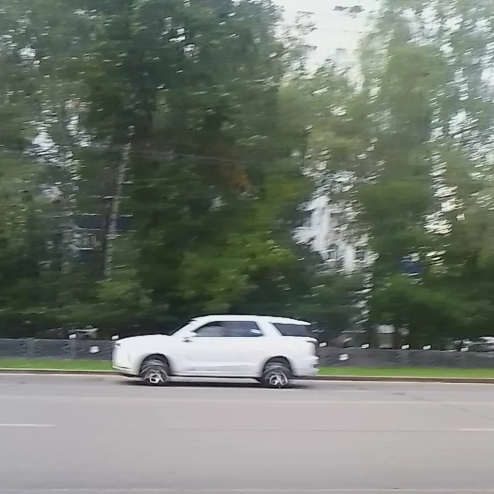 chat with ai character: брат 