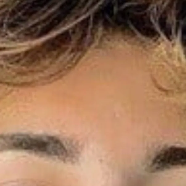 chat with ai character: Keemokazi