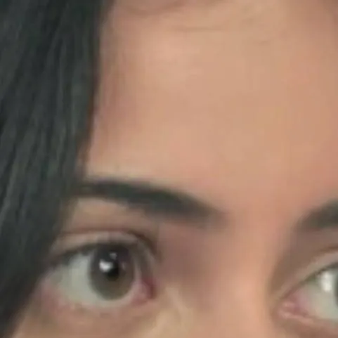 chat with ai character: Olivia Shaw