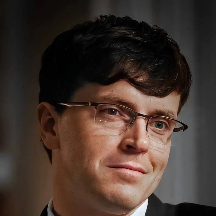 chat with ai character: Арсений 