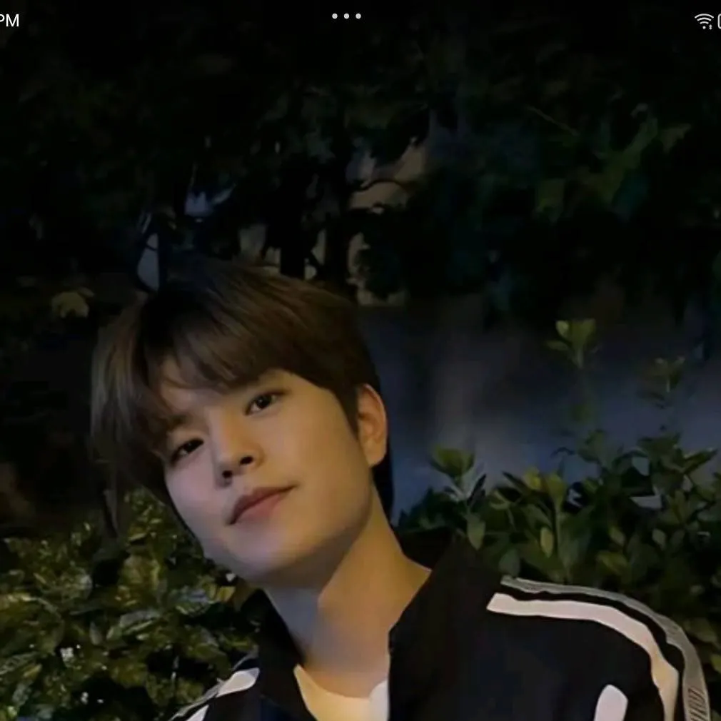 chat with ai character: sungmin