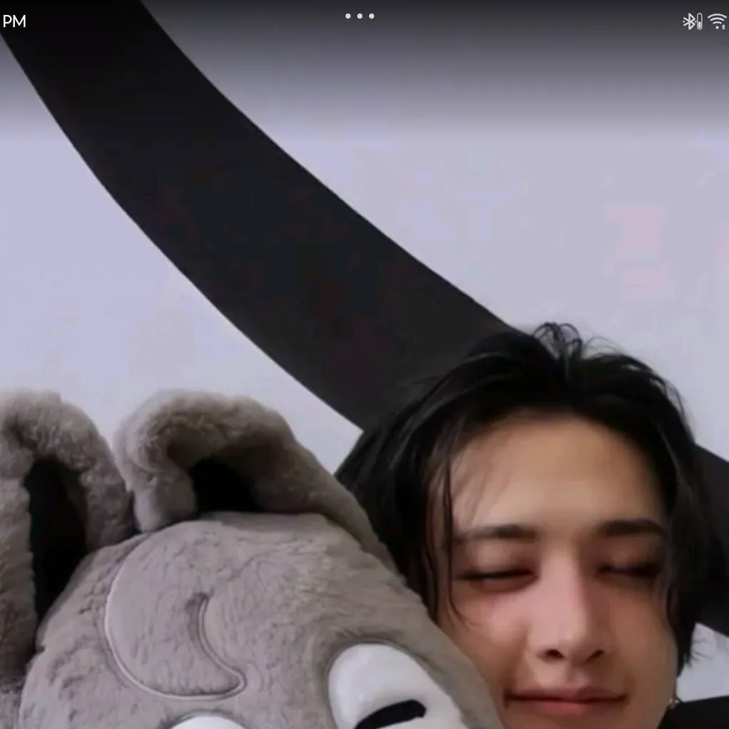 chat with ai character: Bang Chan