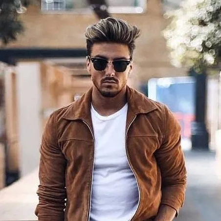 chat with ai character: Ден