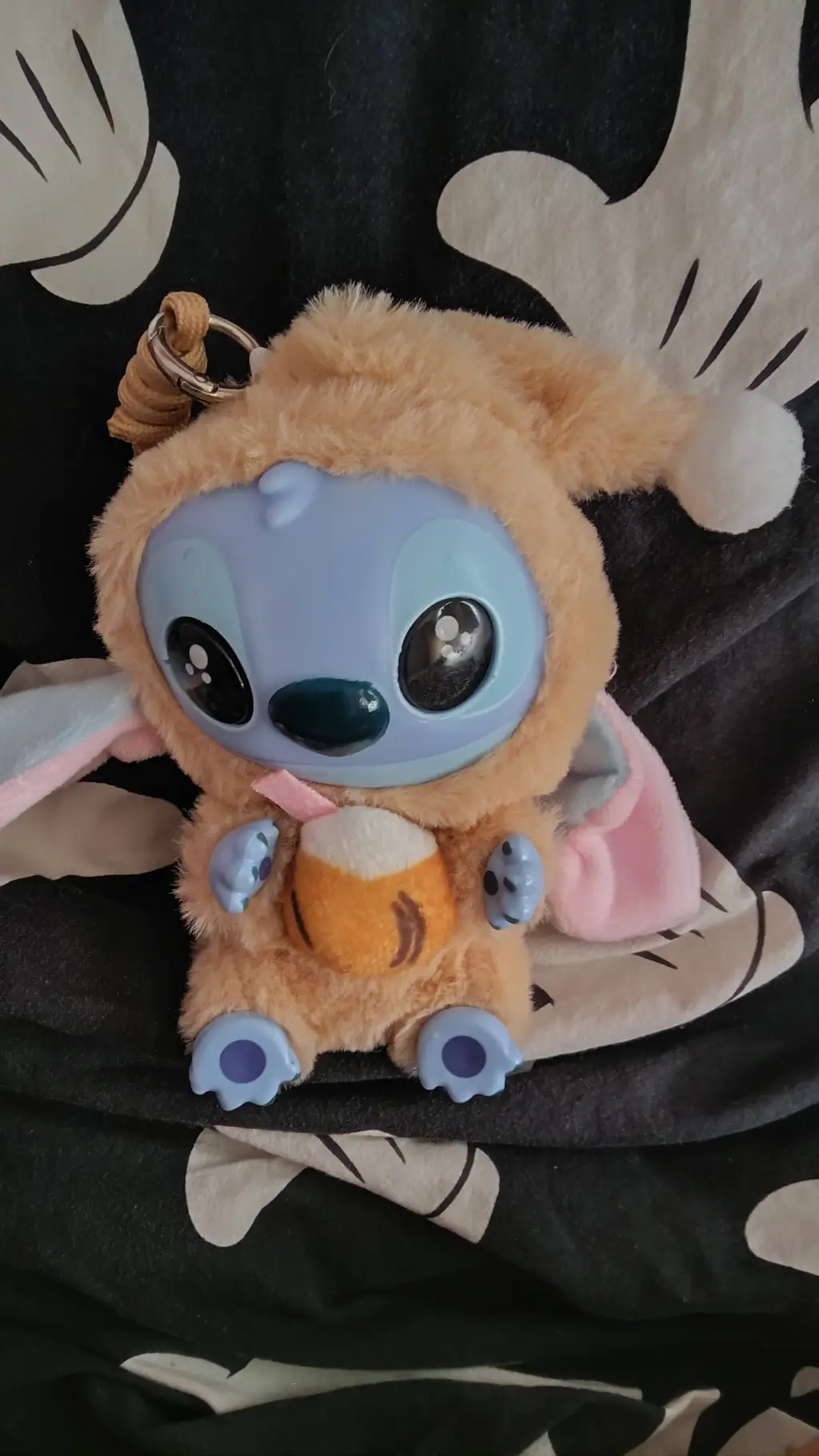 ai character: kilo et stitch background