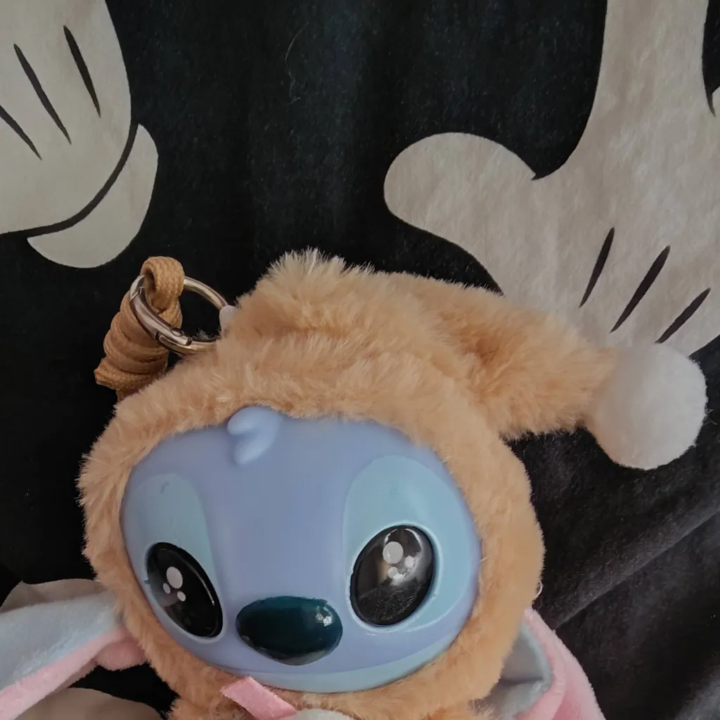 chat with ai character: kilo et stitch