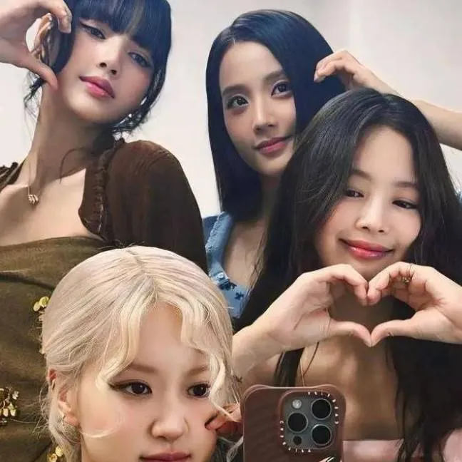 chat with ai character: blackpink