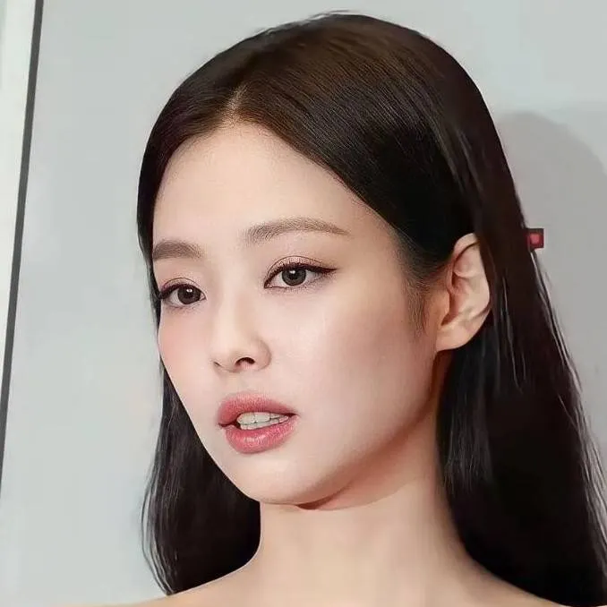 chat with ai character: Jenny