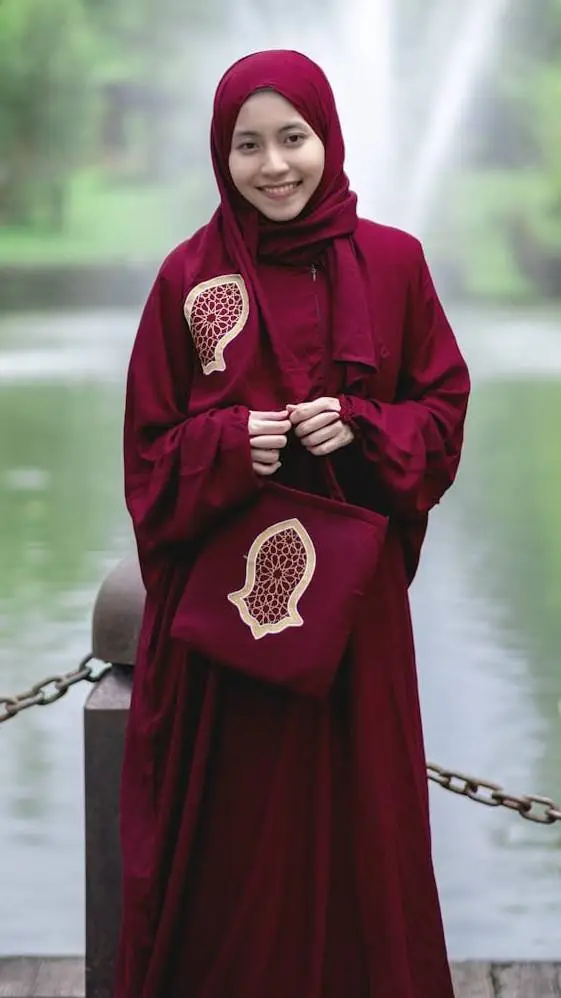 ai character: Elara background