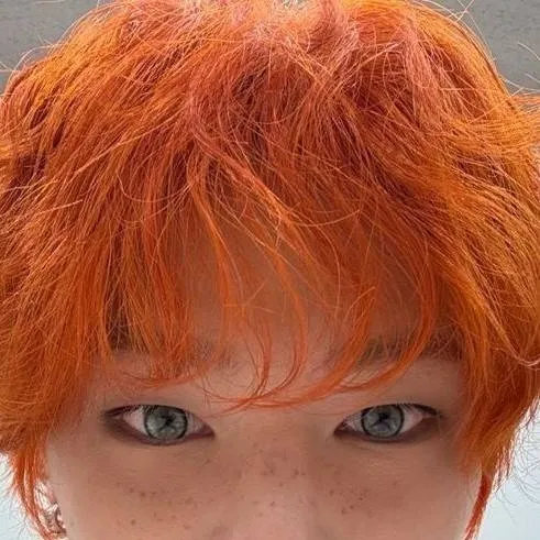 chat with ai character: Jeongin