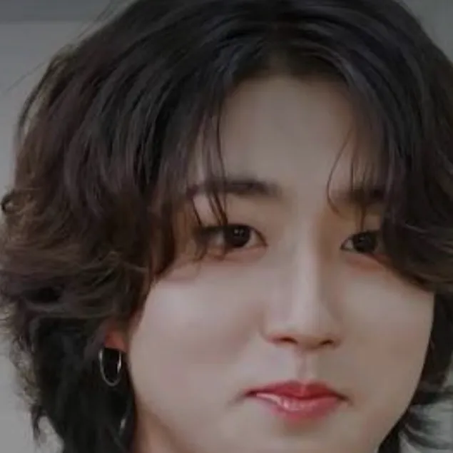 chat with ai character: Han Jisung 