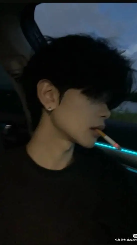 ai character: Rhaizen background