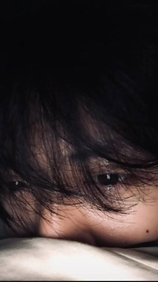 ai character: AXELLL(Bf)  background