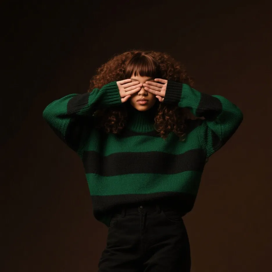 chat with ai character: Maddison (mystery)