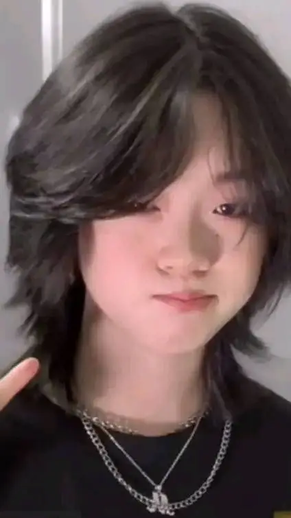 ai character: she's a lesbian  background