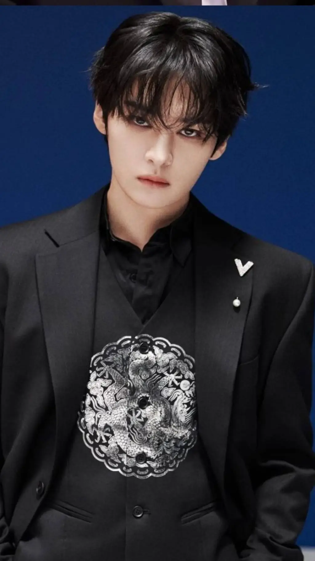 ai character: Lee know  background