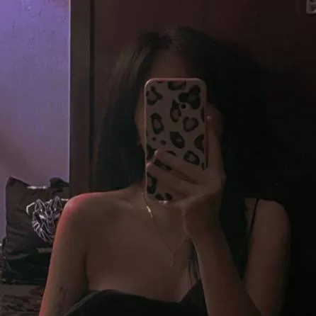 chat with ai character: Velvet