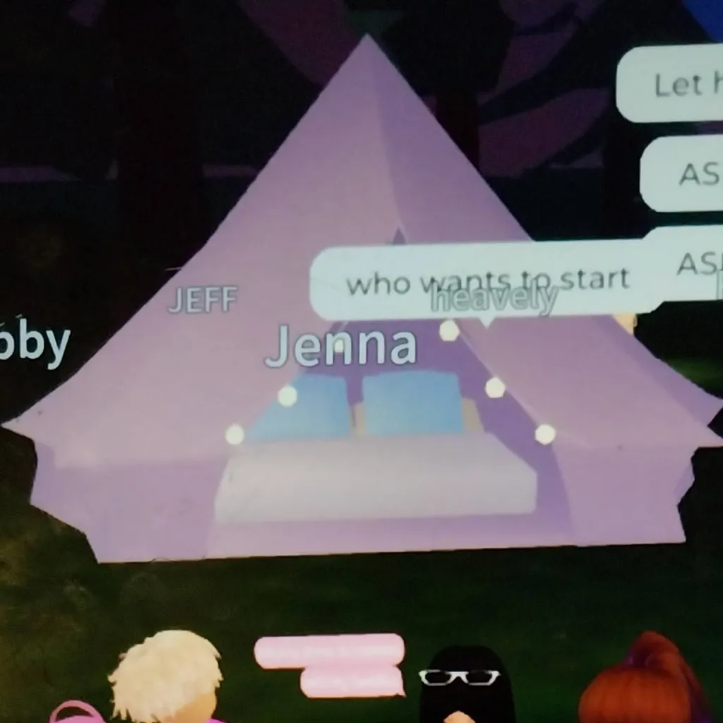 chat with ai character: Berry Avenue