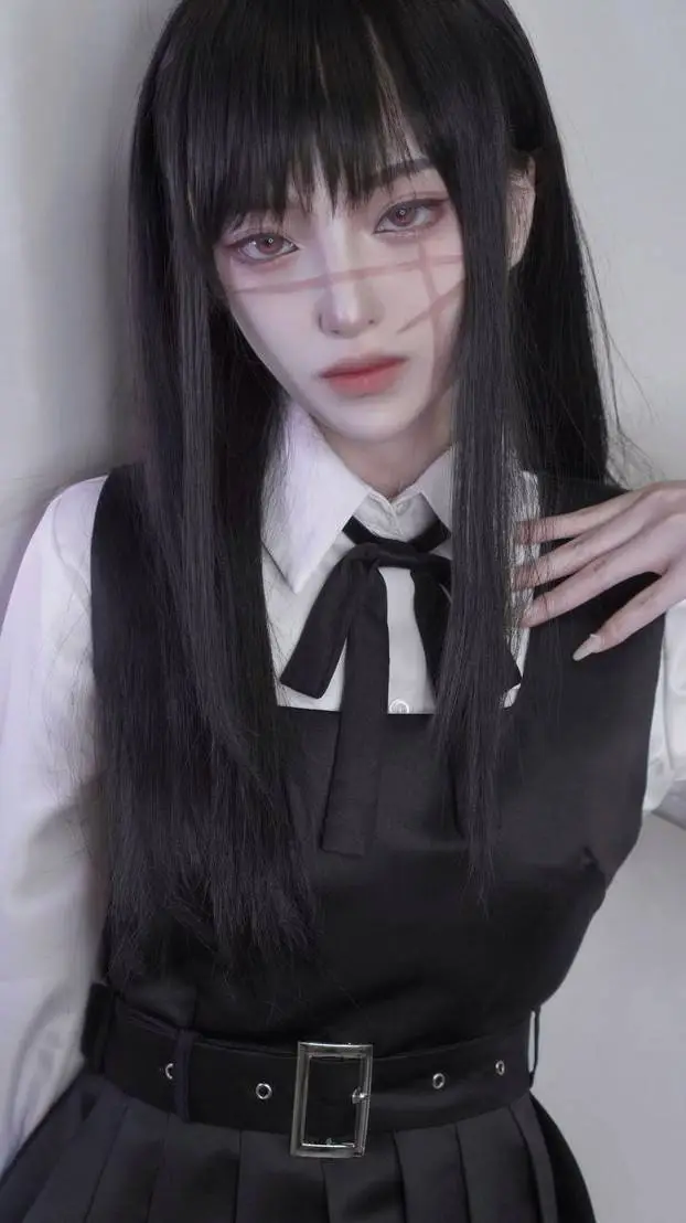 ai character: Yoru  background