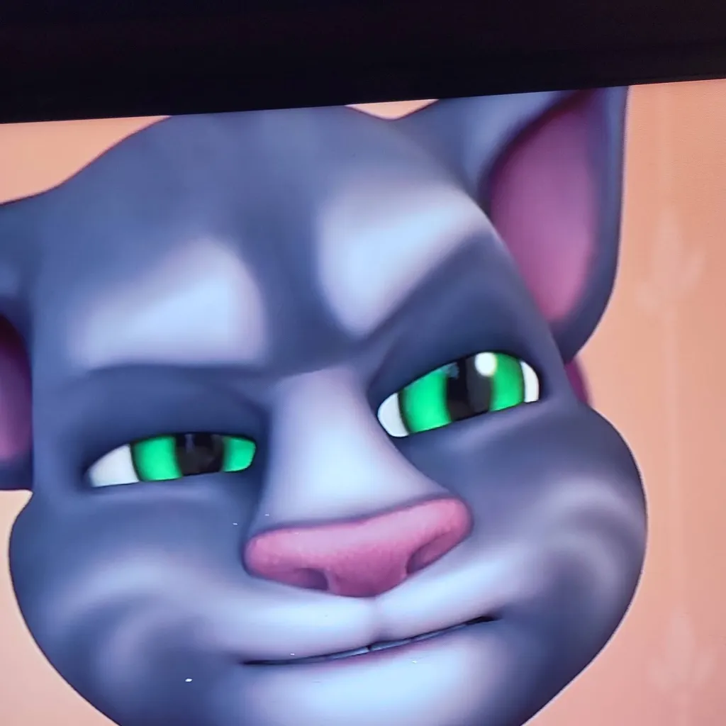 chat with ai character: talking tom 