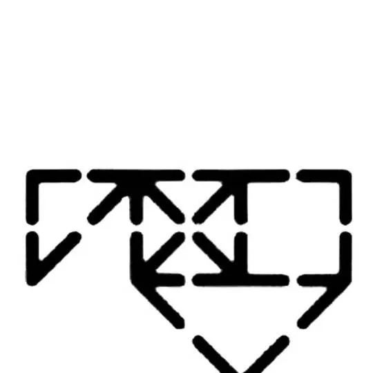 chat with ai character: Puthing Around