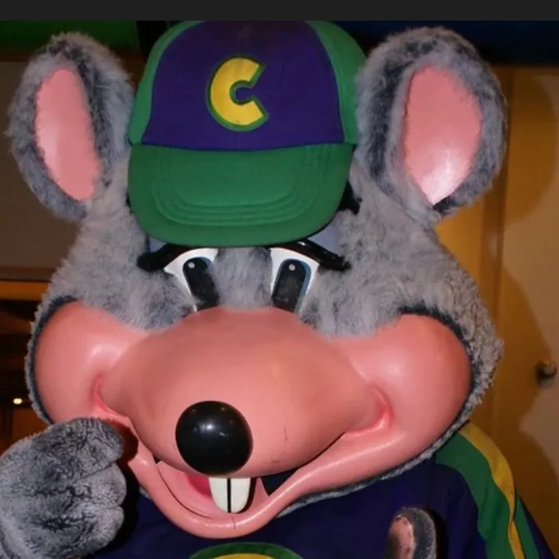 chat with ai character: Chuck E. Cheese ￼