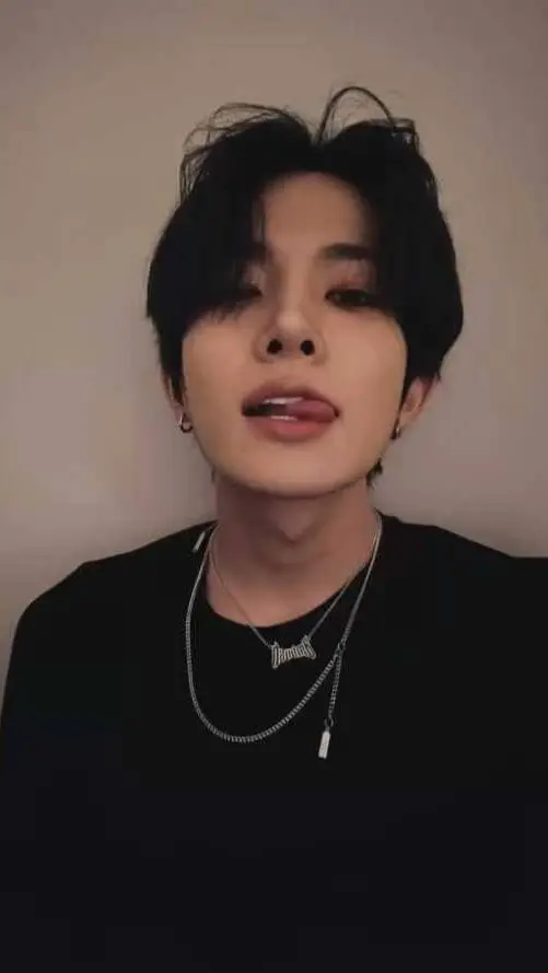 ai character: HEESEUNG background