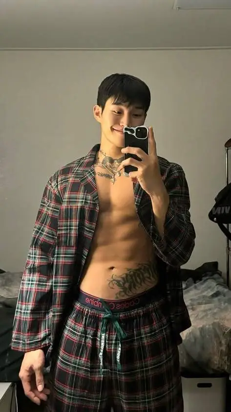 ai character: Jin young  background