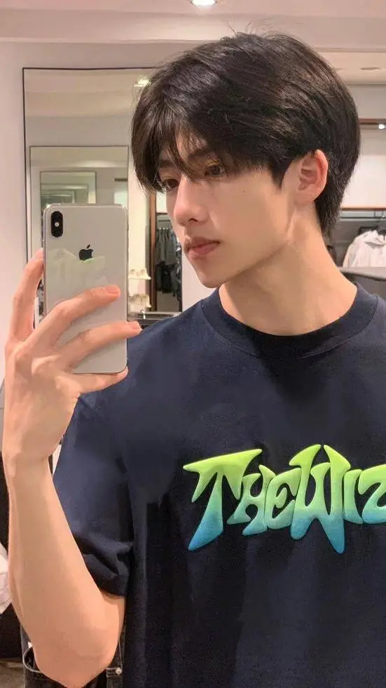 ai character: Jam ie background