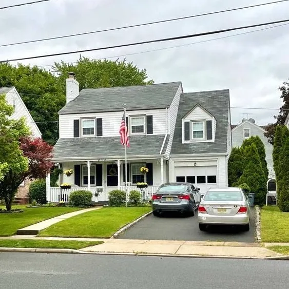 chat with ai character: Family