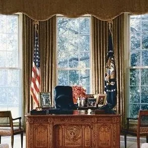 chat with ai character: President 