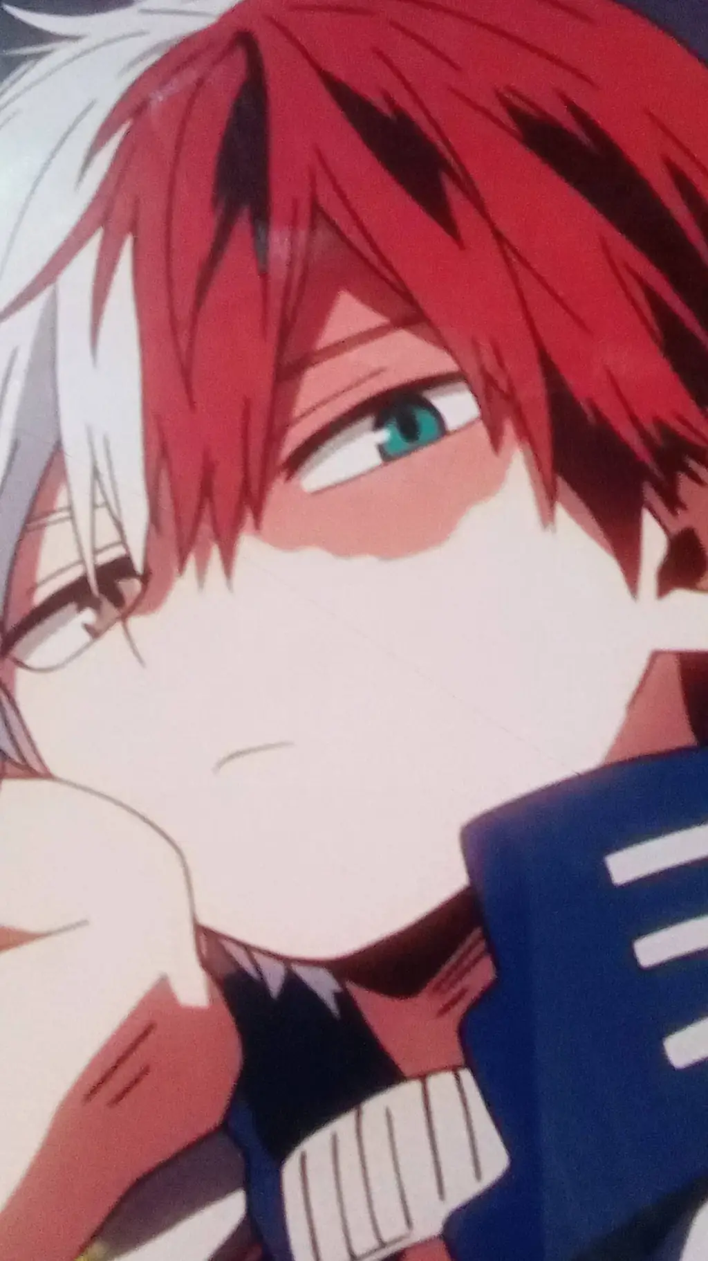 ai character: Shoto Todoroki 🤍❤️ background