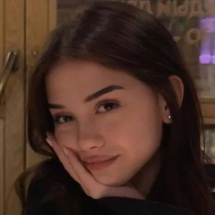 chat with ai character: Полина 💞